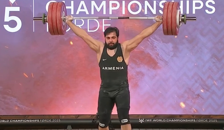 Գարիկ Կարապետյանը պոկում վարժությունում նվաճեց փոքր բրոնզե մեդալ