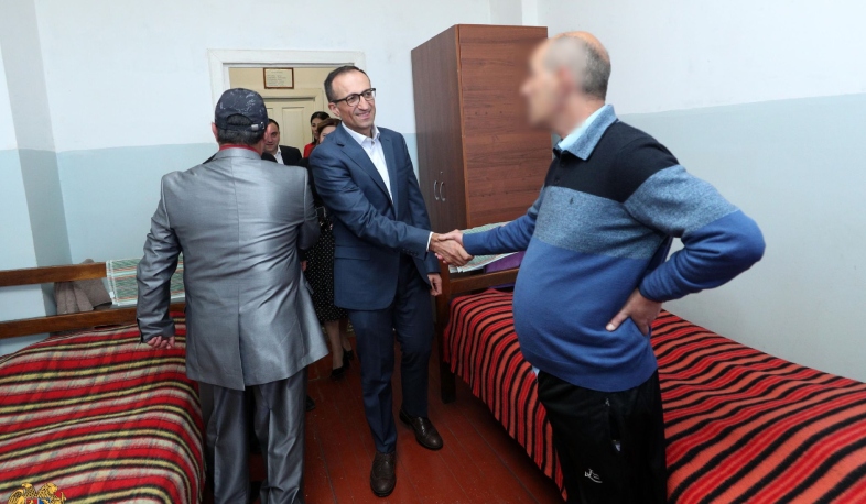 Հոգեկան առողջության խնդիրներ ունեցող անձանց խնամքը պետք է ուղղված լինի նրանց արժանապատիվ կյանքի ապահովմանը․ նախարար