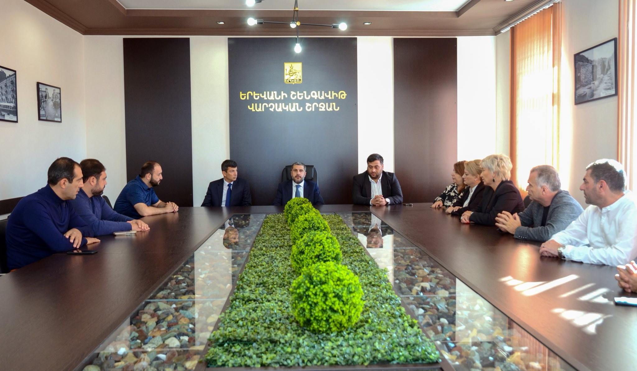 Երևանի փոխքաղաքապետը Շենգավիթ վարչական շրջանի աշխատակազմին է ներկայացրել նորանշանակ ղեկավարին