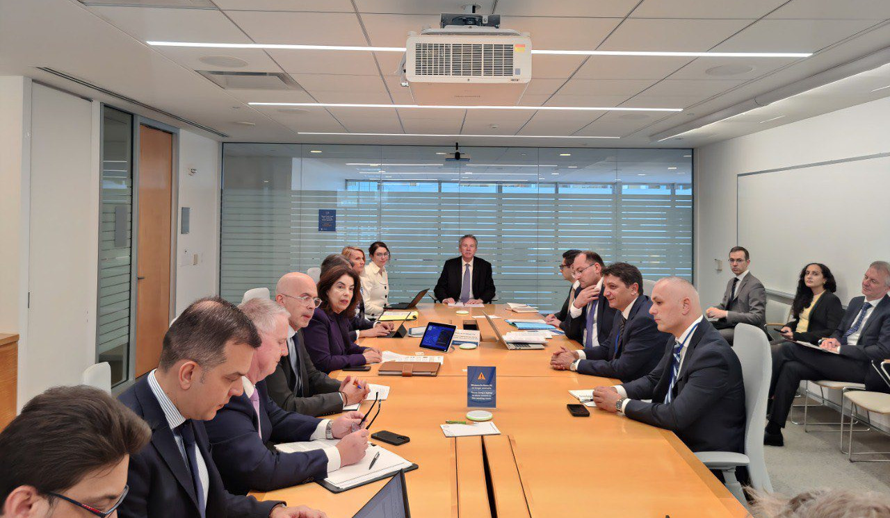 Maliyyə naziri Vaşinqtonda Dünya Bankının Rəhbərlər Şurasının iclaslarında iştirak edir