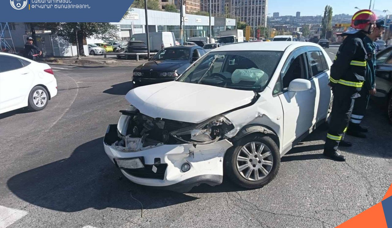 Աճառյան փողոցում մեքենաներ են բախվել