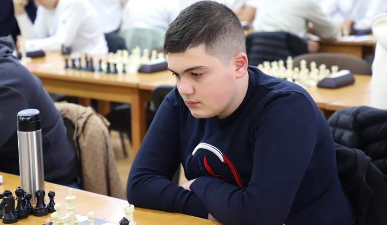 Մանվել Առաքելյանը 4-րդ հորիզոնականում է. շախմատի աշխարհի մինչև 14 տարեկանների ԱԱ