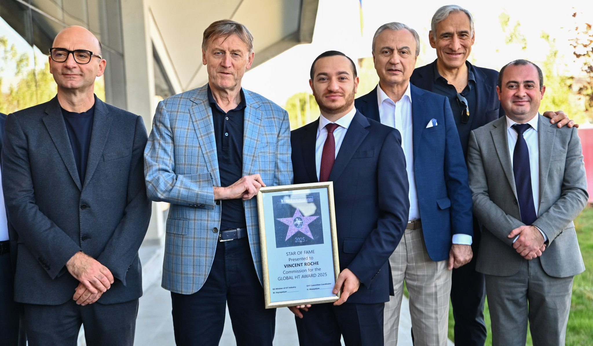 Ինժեներական քաղաքում տեղադրվել է Վինսենթ Ռոշի անվան առաջին աստղը