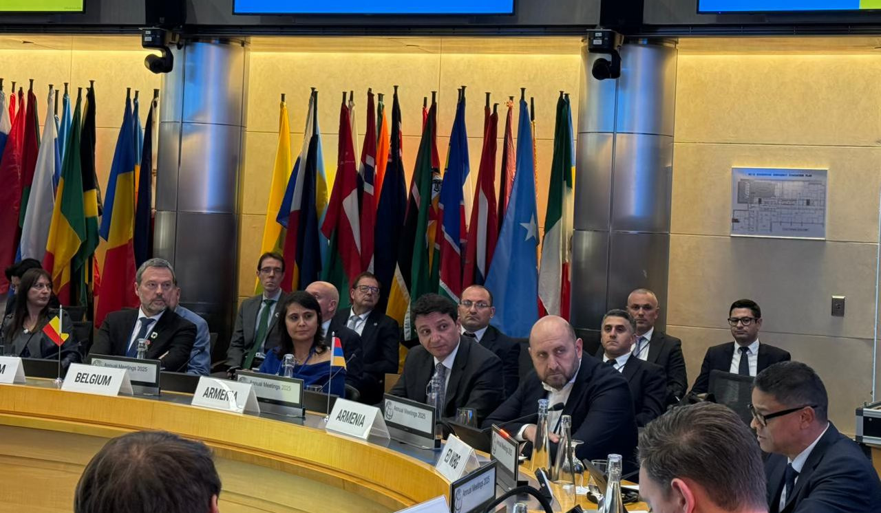 Maliyyə naziri Vaşinqtonda Ermənistanın sülh gündəmi çərçivəsində konstruktiv islahatları müzakirə edib