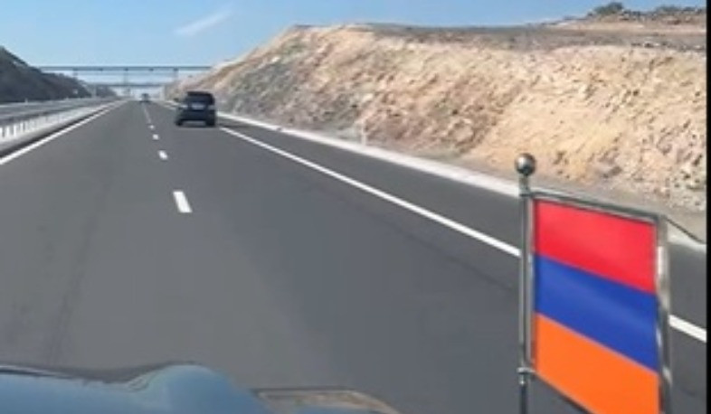 Նիկոլ Փաշինյանը տեսանյութ է հրապարակել Աշտարակ-Թալին ավտոճանապարհից
