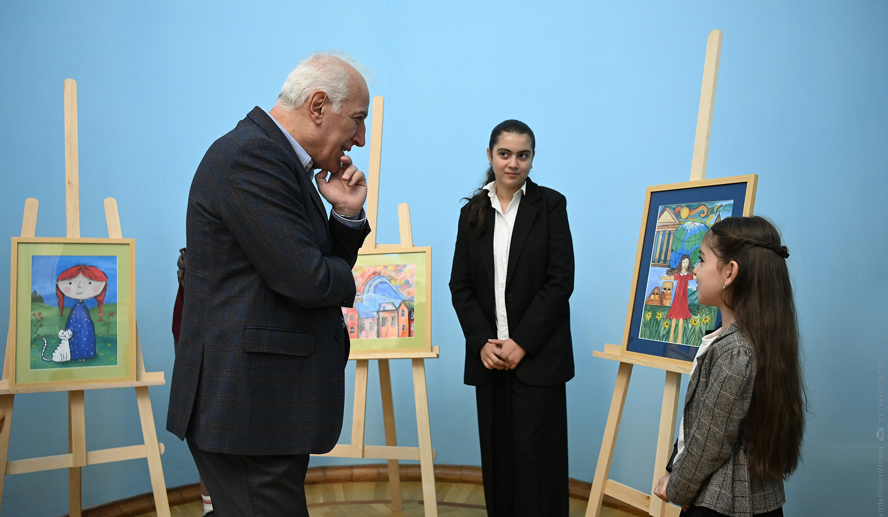 Նախագահի նստավայրում հյուրընկալվել են պատանի ստեղծագործողներ