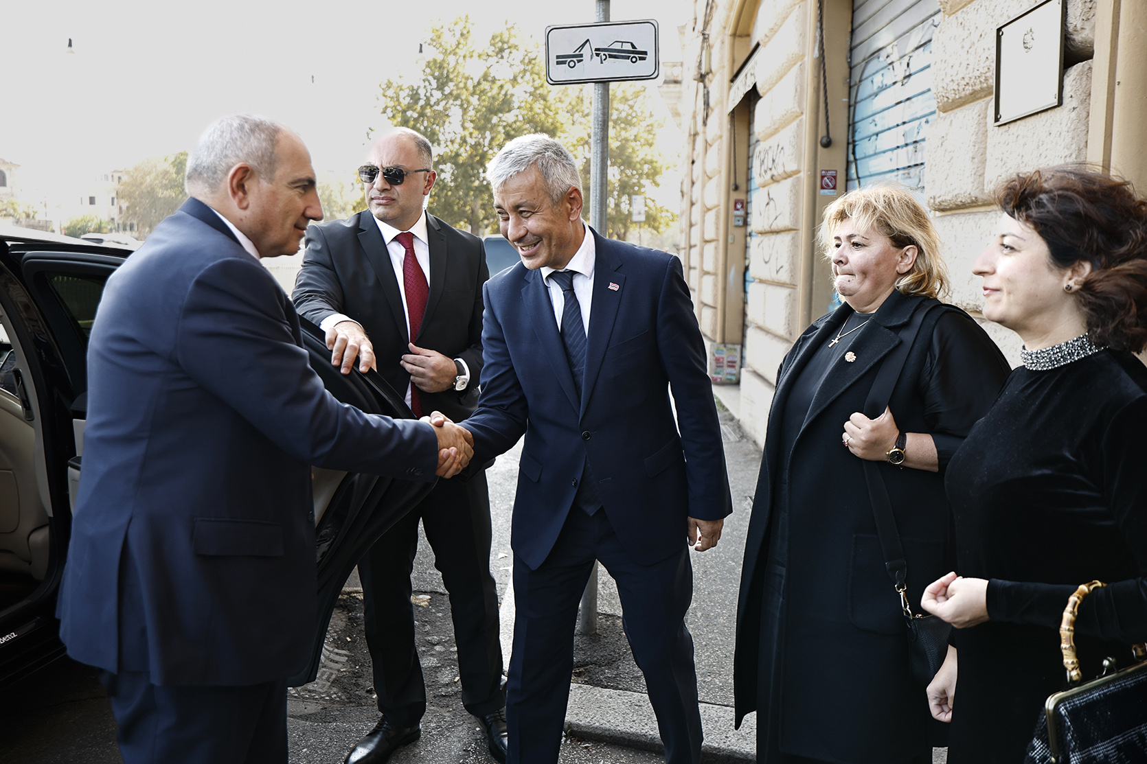 Prime Minister visits the Embassy of the Republic of Armenia in Italy
