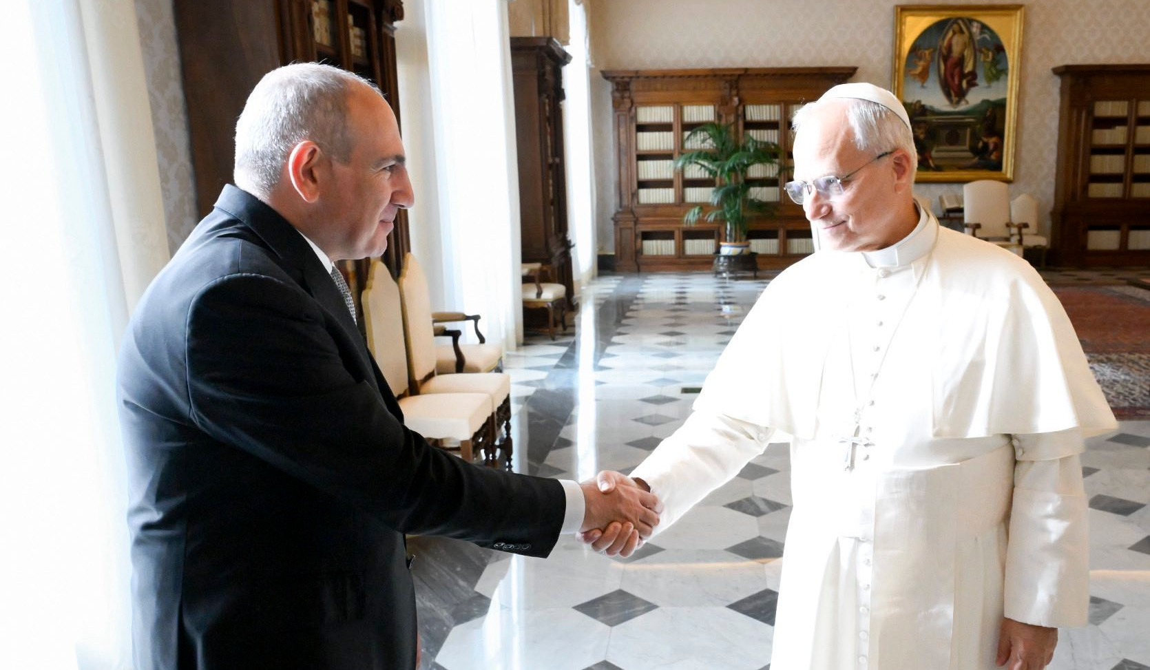 Prime Minister Pashinyan meets with His Holiness Pope Leo XIV