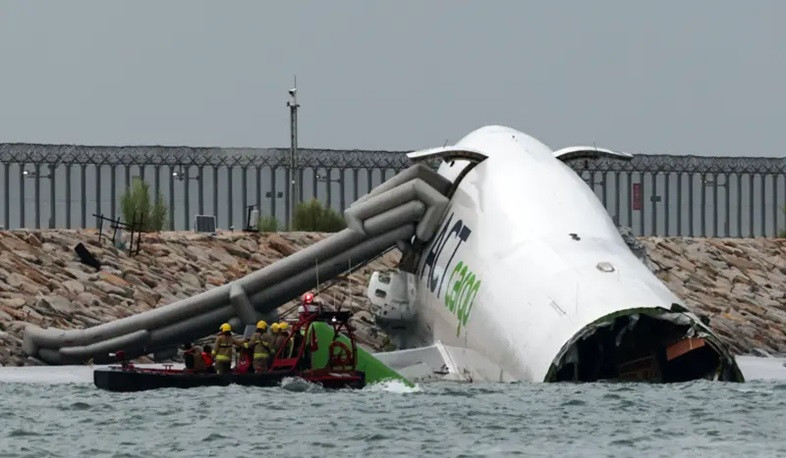 В Гонконге грузовой самолет выкатился за пределы взлетно-посадочной полосы, есть пострадавшие