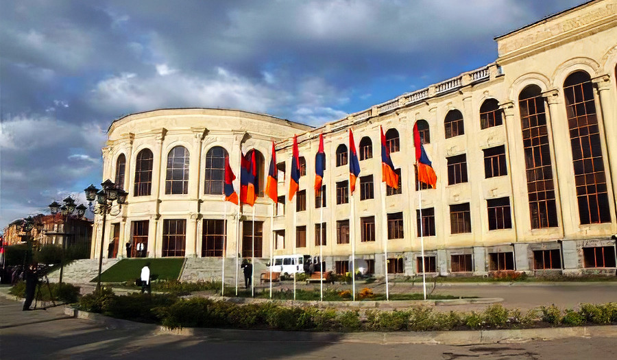 Գյումրու քաղաքապետարանը վաղը շարունակելու է իր բնականոն աշխատանքը. հայտարարություն