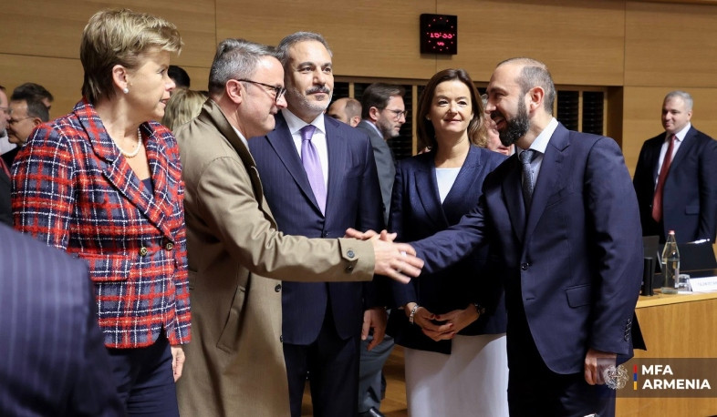 Mirzoyan holds meetings with his colleagues in Luxembourg