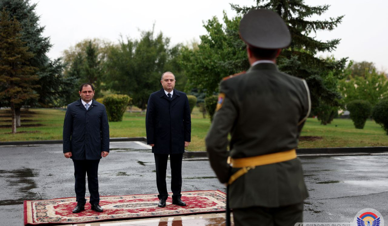 ՊՆ վարչական համալիրում տեղի է ունեցել Վրաստանի պաշտպանության նախարարի դիմավորման հանդիսավոր արարողությունը