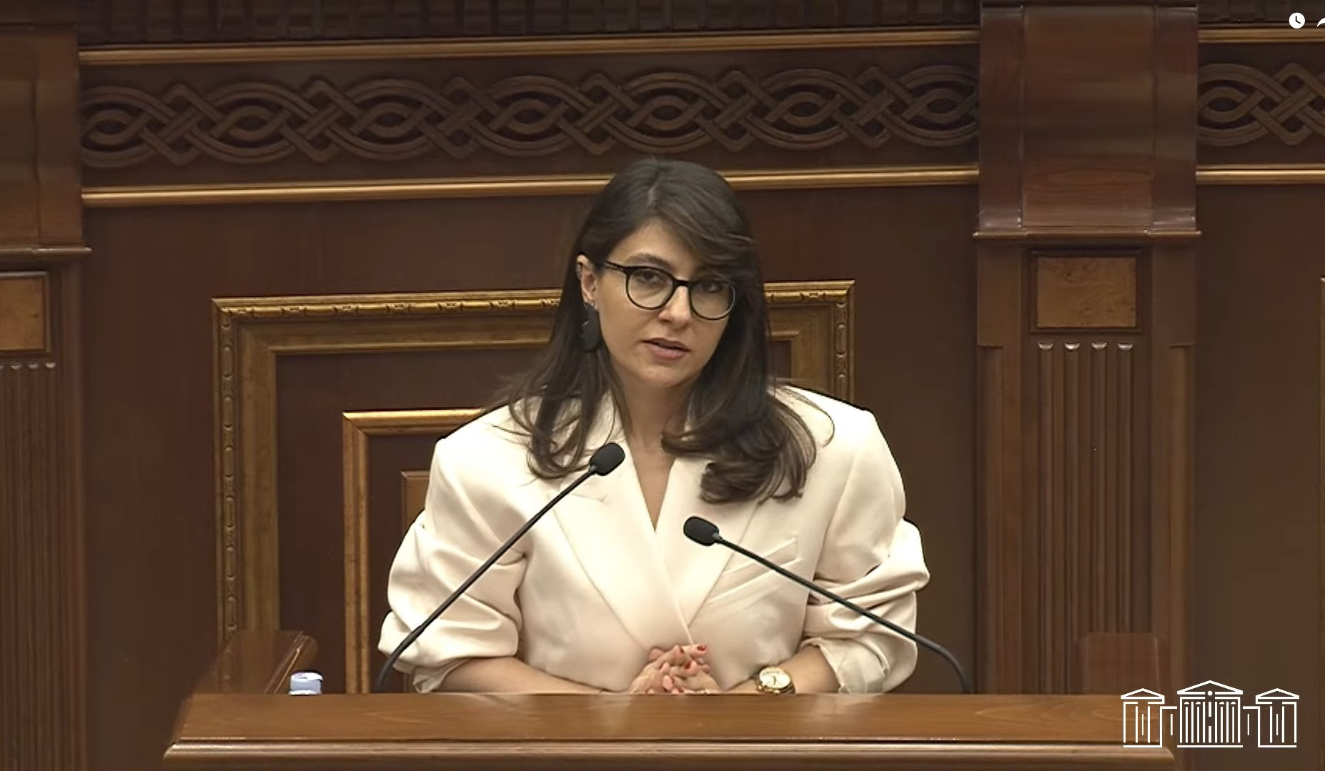 Հիփոթեքի, անշարժ գույքի ձեռքբերման պայմանագրերը կկնքվեն նաև էլեկտրոնային տարբերակով՝ առանց նոտարի վավերացման. նախագիծ