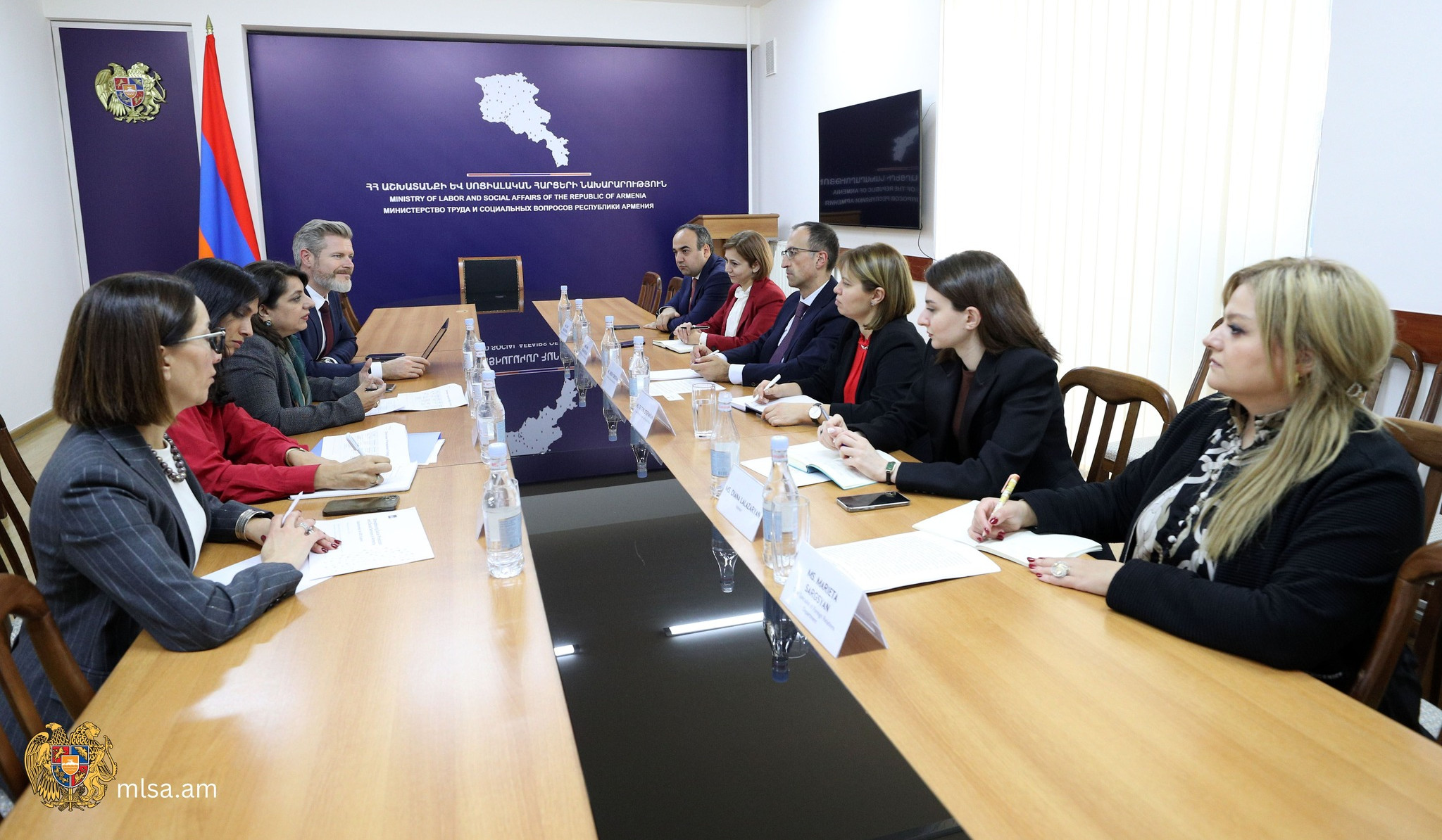 ԱՍՀ նախարարը  և ԱԶԲ հայաստանյան գրասենյակի ներկայացուցիչները քննարկել են սոցիալական պաշտպանության ոլորտի առաջնահերթությունները