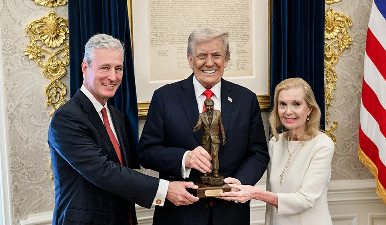 Trump receives Architect of Peace Award from Nixon Foundation