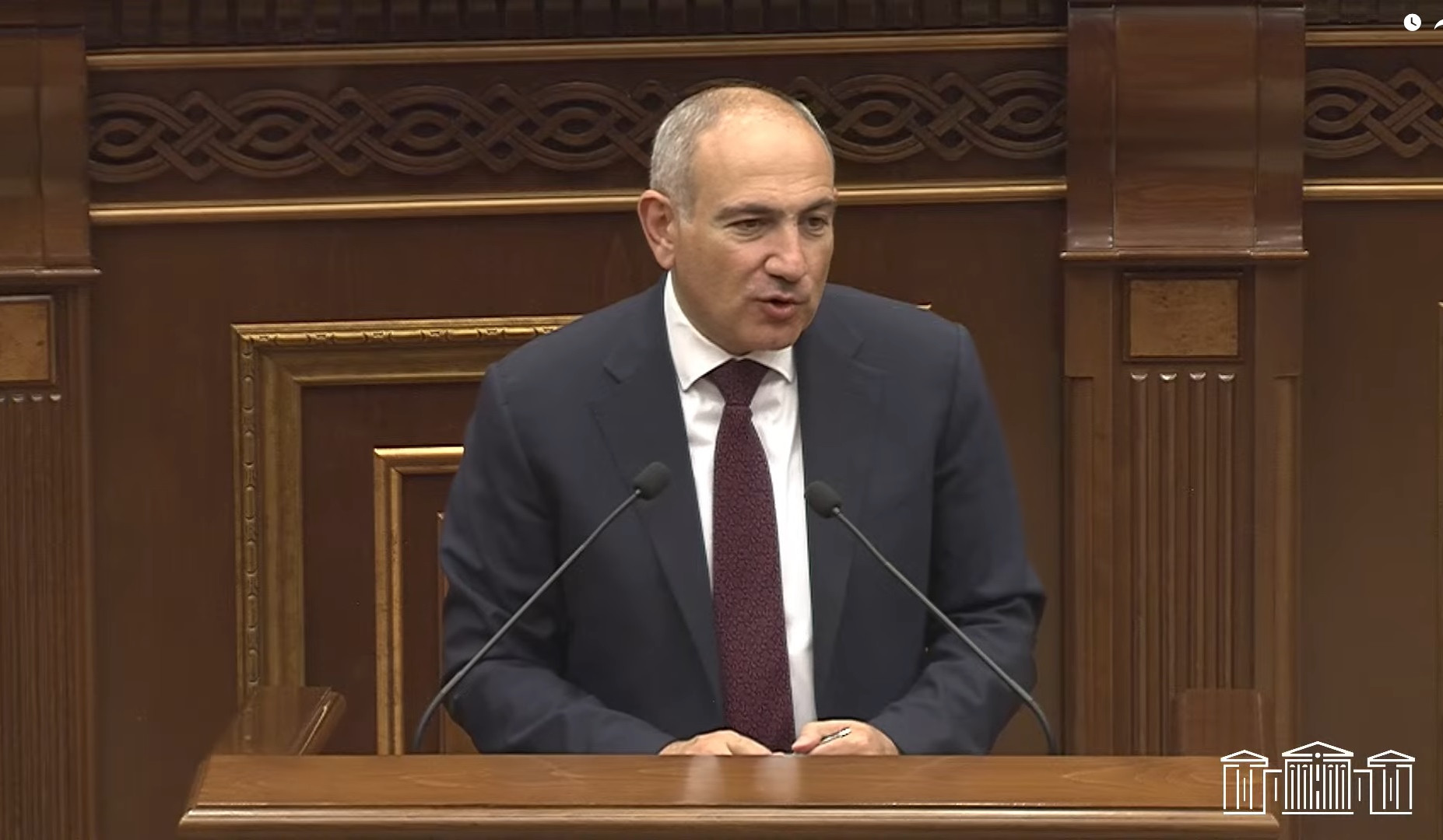 Ես Տեր Արամի ձեռքից հաղորդություն կընդունեմ. Փաշինյան