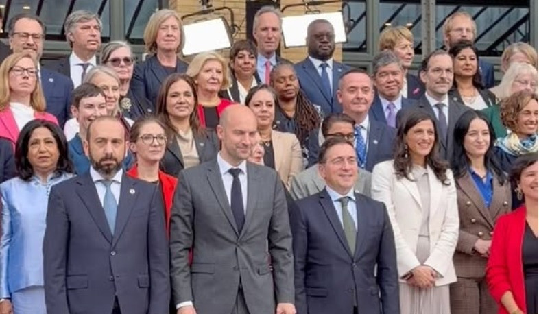 Mirzoyan Parisdə Feminist Diplomatiya üzrə 4-cü Nazirlər Konfransında iştirak edir