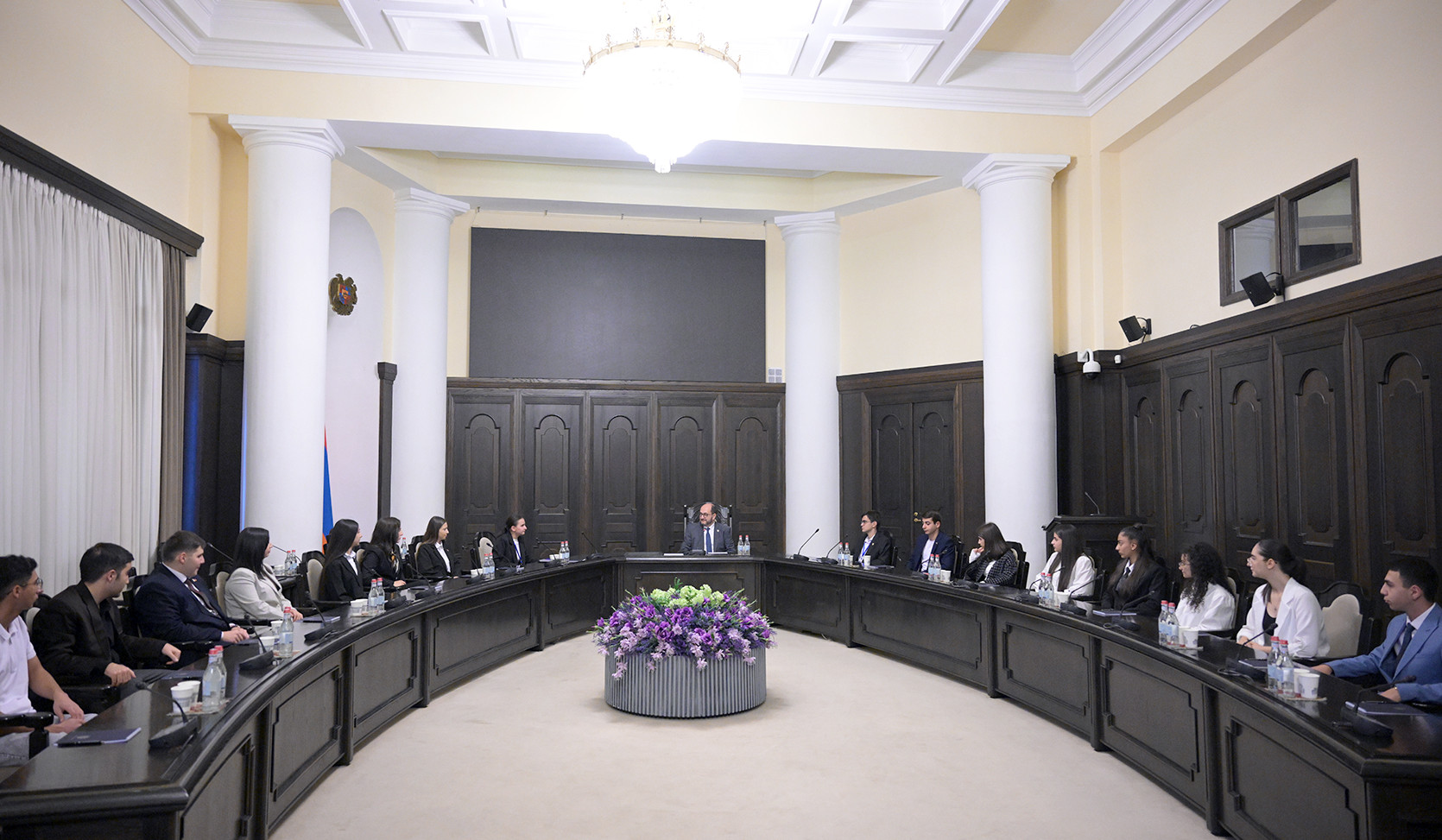 Արայիկ Հարությունյանը Կառավարությունում ընդունել է Երիտասարդ քաղաքագետների ակումբի անդամներին