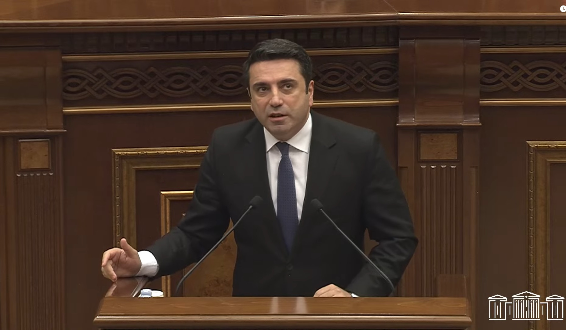 Երկու խմբակցություններով դուք ապացուցել եք, որ երբ պետական լծակ չեք ունենում, զրո ՕԳԳ ունեք. Ալեն Սիմոնյանը՝ ընդդիմությանը