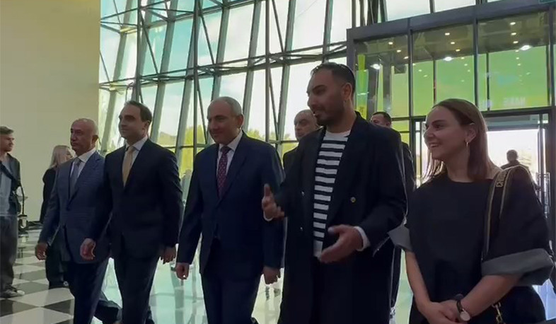 Նիկոլ Փաշինյանը այցելել է «Կերպի ձևը․ երկխոսություն արվեստի և նորաձևության միջև» ցուցահանդես