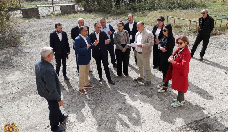 Արսեն Թորոսյանն այցելել է «Օթևան» ՊՈԱԿ-ի Սպիտակի և Վանաձորի սոցիալական բնակարաններ