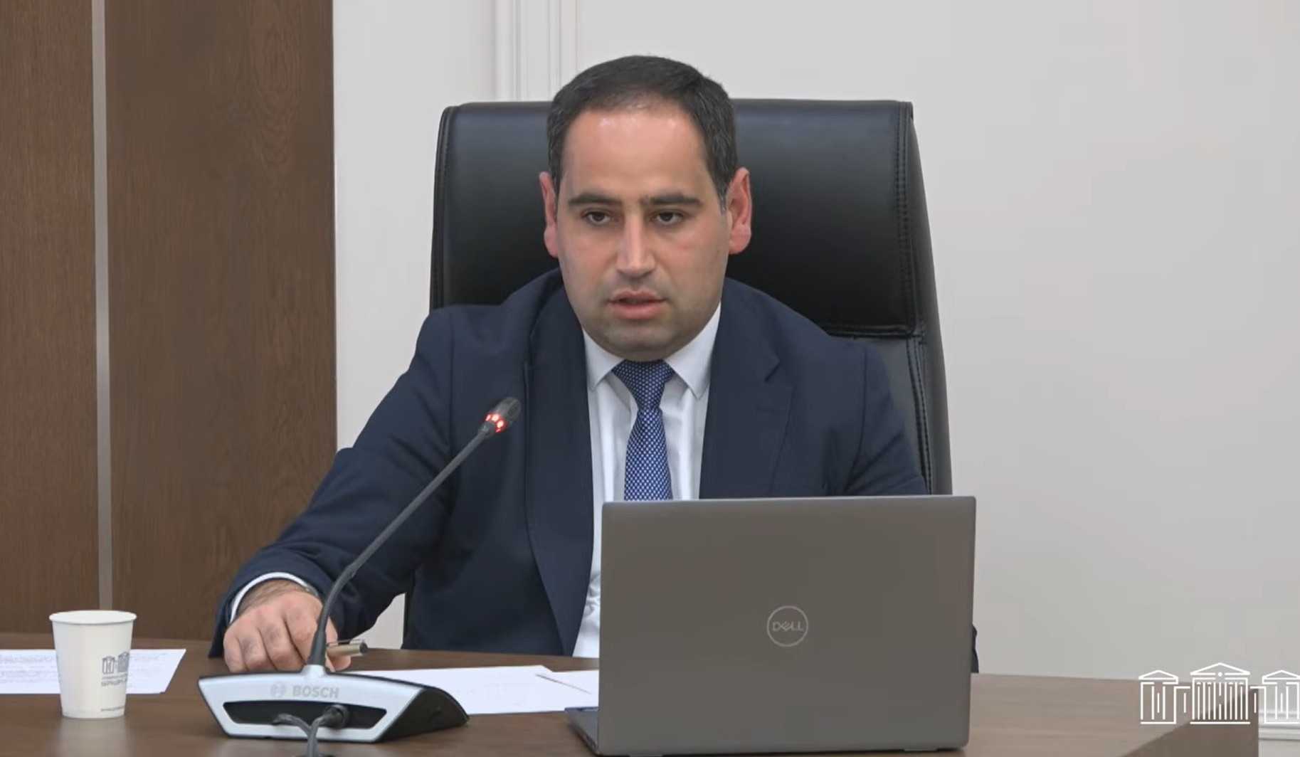 Ermənistan üzərindən digər ölkələrə tranzit uçuşların sayı artıb: Mülki Aviasiya Naziri