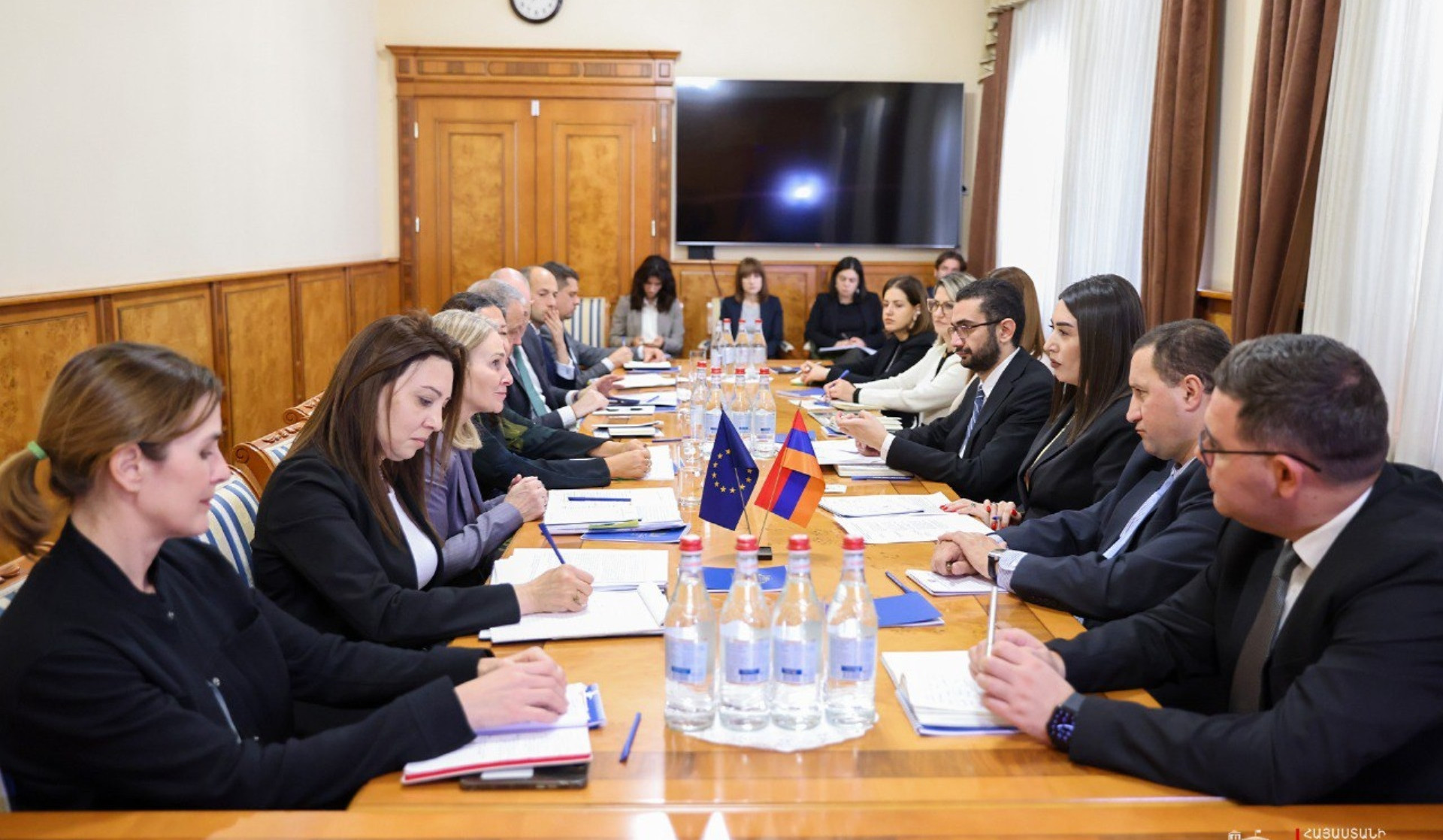 Armenia's steps towards EU visa liberalization highly appreciated: Interior Minister receives Adrienn Kiraly
