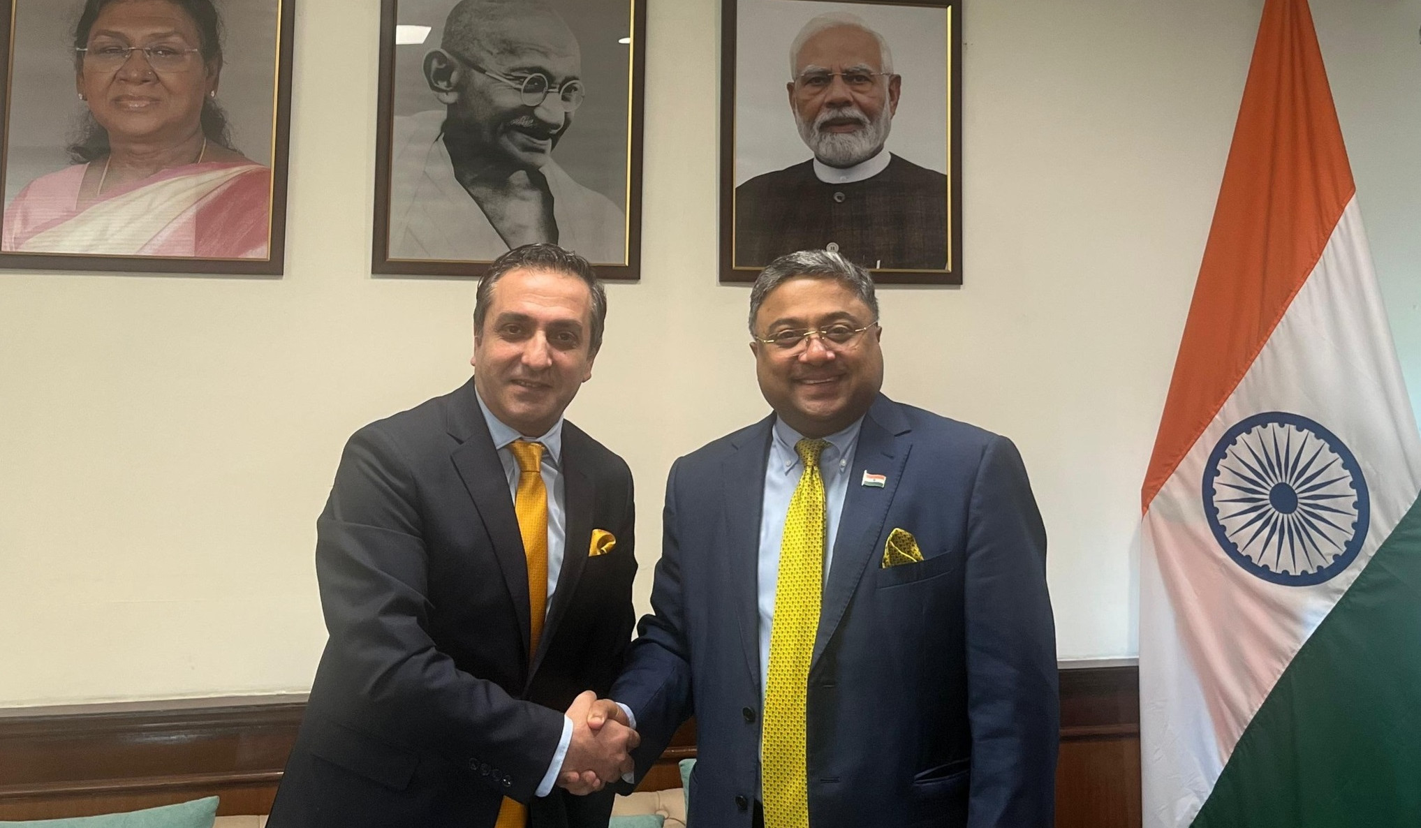 Səfir Afyan və Hindistan xarici işlər nazirinin müavini yüksək səviyyəli qarşılıqlı səfərlərlə bağlı məsələləri müzakirə ediblər