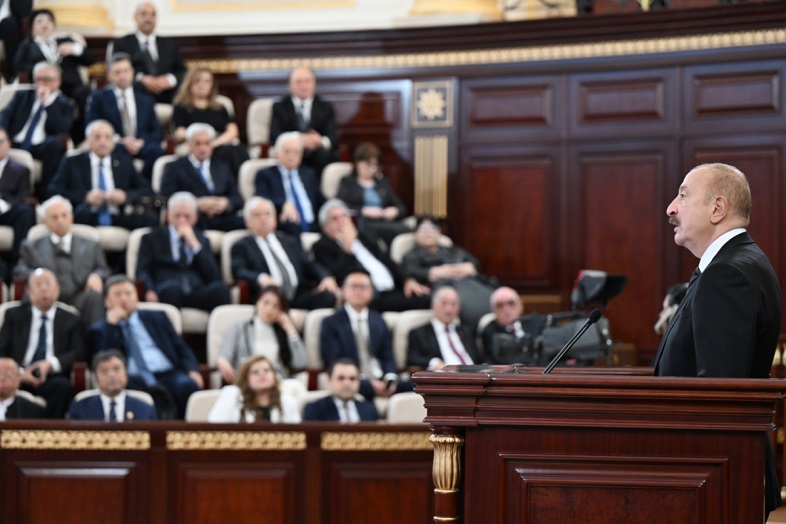 Рост ВВП невелик, снижается добыча нефти: Ильхам Алиев