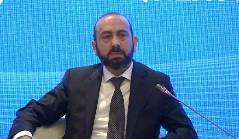 We do not share perception that there is any provision in our Constitution that is of concern to Azerbaijan: Mirzoyan to Azerbaijani journalist