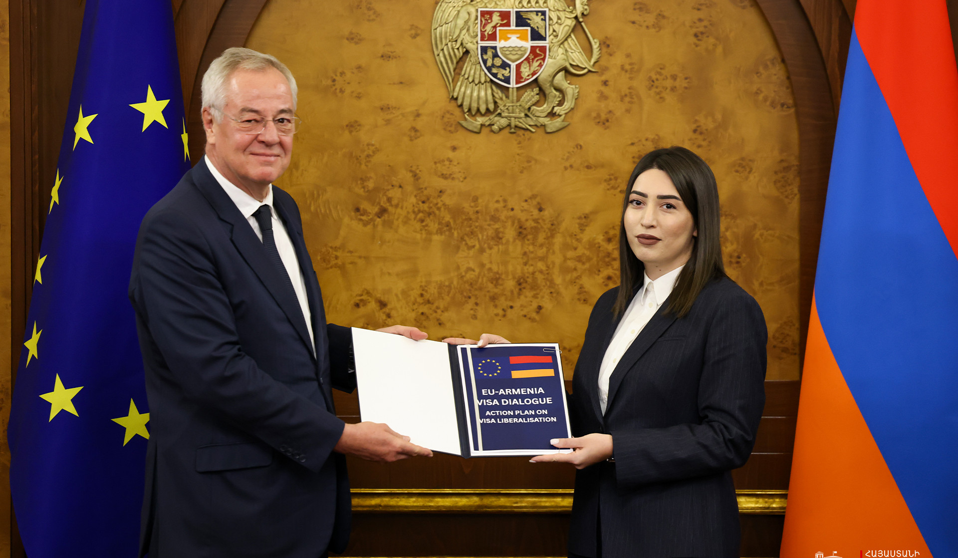 AB Ermənistanın AB-Ermənistan Viza Liberallaşdırılması üzrə Fəaliyyət Planını təqdim edir