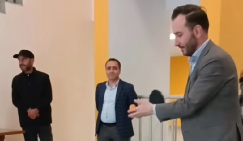 «Կիրանցում խաղաղություն է, Հայաստանում խաղաղություն է». ՔՊ-ական պատգամավորները գյուղի դպրոց են այցելել