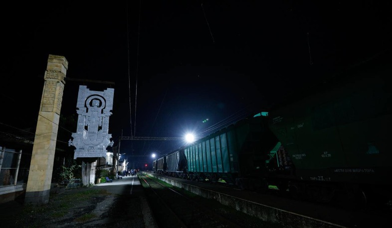 Train loaded with Russian wheat arrives in Armenia, passing through Azerbaijan and Georgia