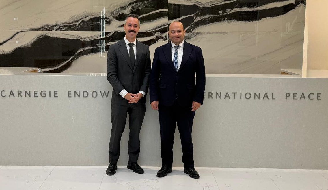 Նարեկ Մկրտչյանը հանդիպել է Դանիել Բաերի հետ. ինչ են քննարկել դեսպանն ու «Քարնեգի»-ի քաղաքական հետազոտությունների ավագ փոխնախագահը