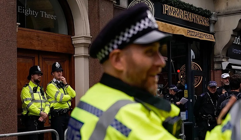 Բրիտանական ոստիկանությունը որոնում է սխալմամբ ազատ արձակված երկու բանտարկյալի. BBC