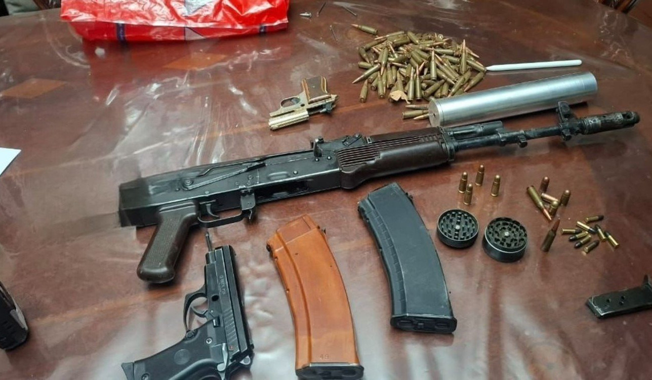 Արարատի մարզում կատարված խուզարկություններով հայտնաբերվել է ապօրինի զենք-զինամթերք. կան ձերբակալվածներ