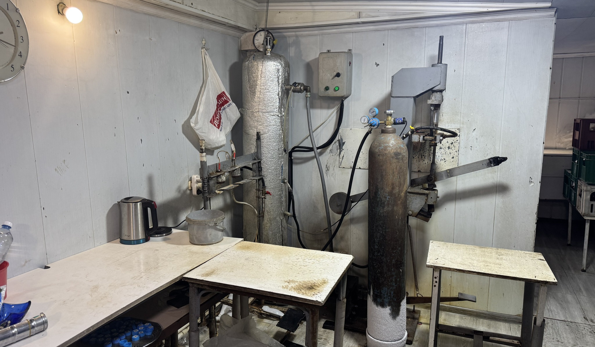 Մայակովսկի գյուղում կասեցվել է զովացուցիչ գազավորված ըմպելիքների արտադրամասի արտադրական գործունեությունը