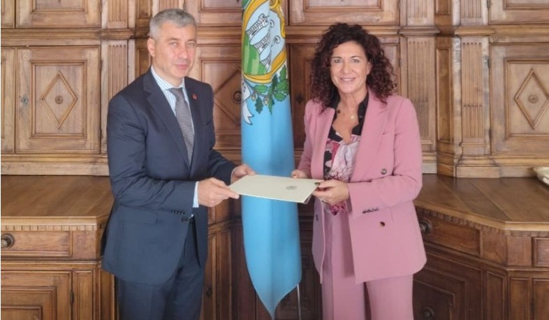 Դեսպան Կարապետյանը հանձնել է հավատարմագրերի պատճենը Սիլվիա Բերտիին