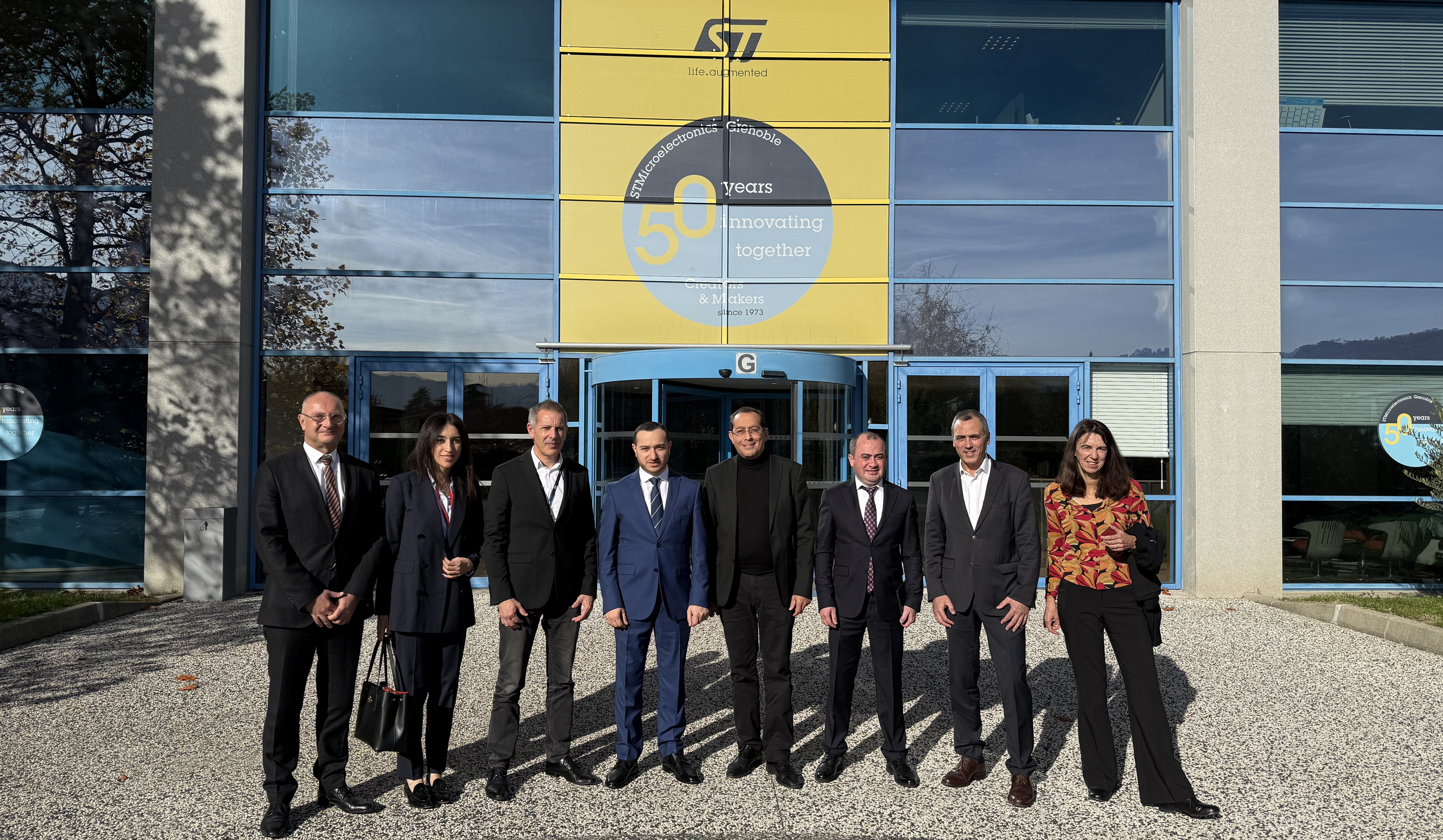 Մխիթար Հայրապետյանը Գրենոբլում քննարկել է STMicroelectronics-ի հետ կիսահաղորդչային ոլորտում համագործակցության հնարավորությունները