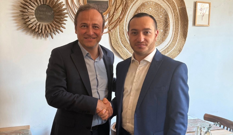 Քննարկել ենք կիսահաղորդչային ոլորտում համագործակցության հնարավորությունները․ ԲՏԱ նախարարը Soitec ընկերության ղեկավարության հետ է հանդիպել