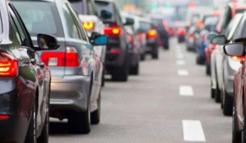 Ալեք Մանուկյան 11 հասցեի հարակից հատվածից մինչև Խանջյան – Թումանյան փողոցների խաչմերուկ կկարգելվի աջակողմյան կանգառը