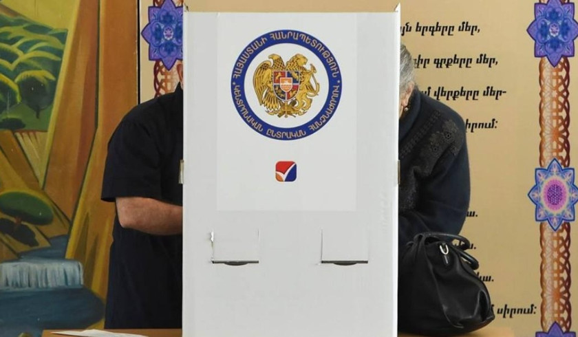 Էջմիածնի 14/01 ընտրատեղամասում, ըստ քվեաթերթիկների նախնական հաշվարկների, առաջատար է Արգիշտի Մեխակյանը