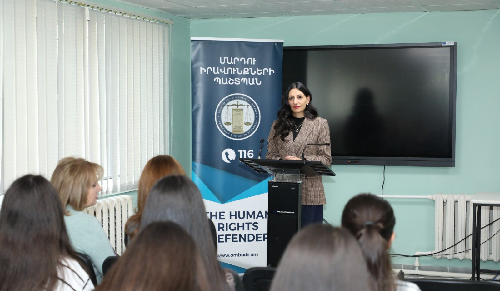 Այս օրը ընդգծում է կրթության հիմնարար նշանակությունը և երիտասարդների դերը հասարակության զարգացման գործում. Մանասյան