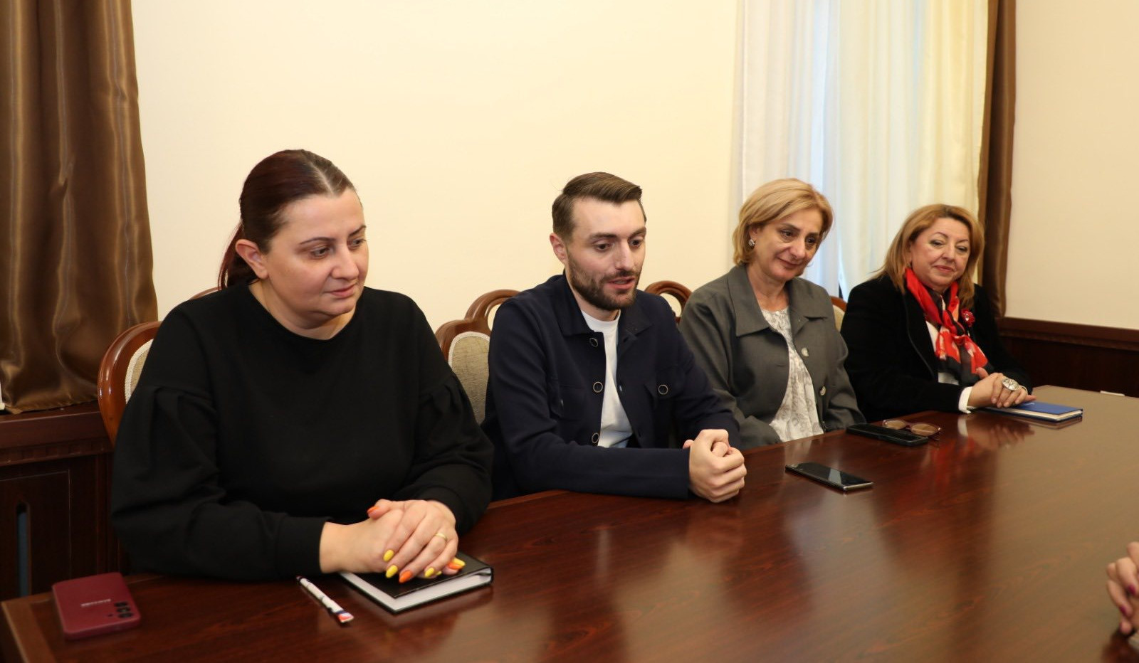 Անահիտ Մանասյանը Լոռու մարզպետի հետ քննարկել է մարզում առկա մարդու իրավունքների պաշտպանությանն առնչվող հարցեր