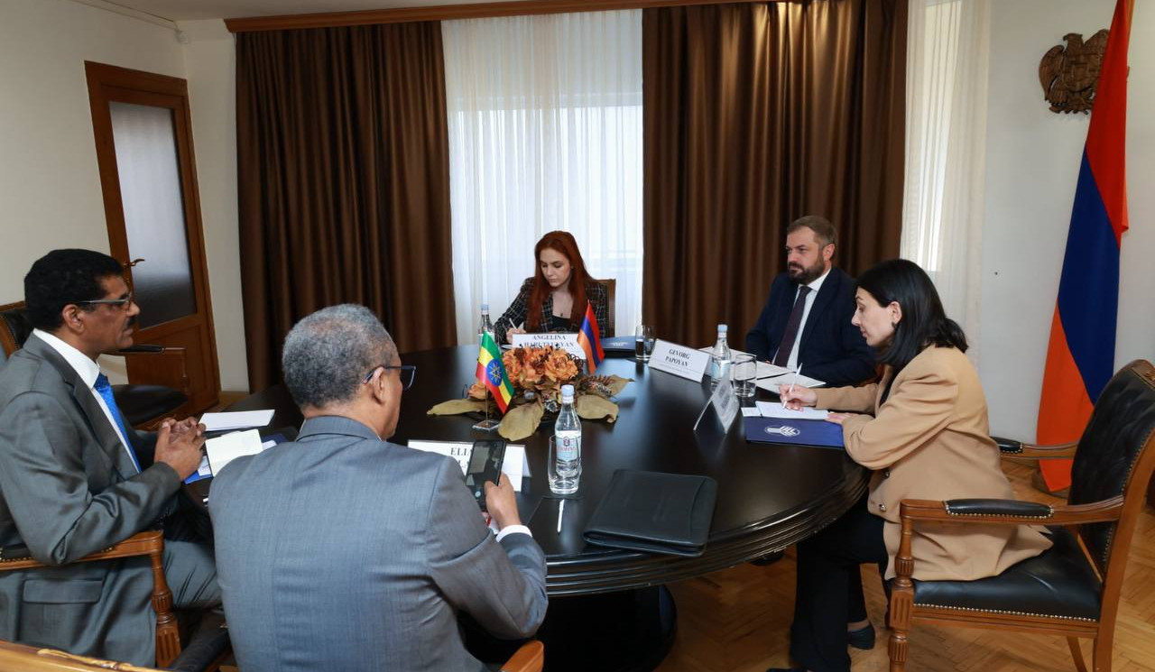 Գևորգ Պապոյանն ու Եթովպիայի դեսպանը մտքեր են փոխանակել Երևանի և Ադիս Աբեբայի միջև ուղիղ ավիաչվերթների կազմակերպման վերաբերյալ