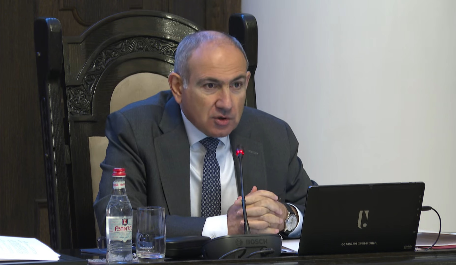 Ասում են՝ Թթուջուր-Նավուրով եկողը Բերդից Երևան ճանապարհը 1 ժամով կարճացնում է. Փաշինյանը՝ ճանապարհաշինության մասին