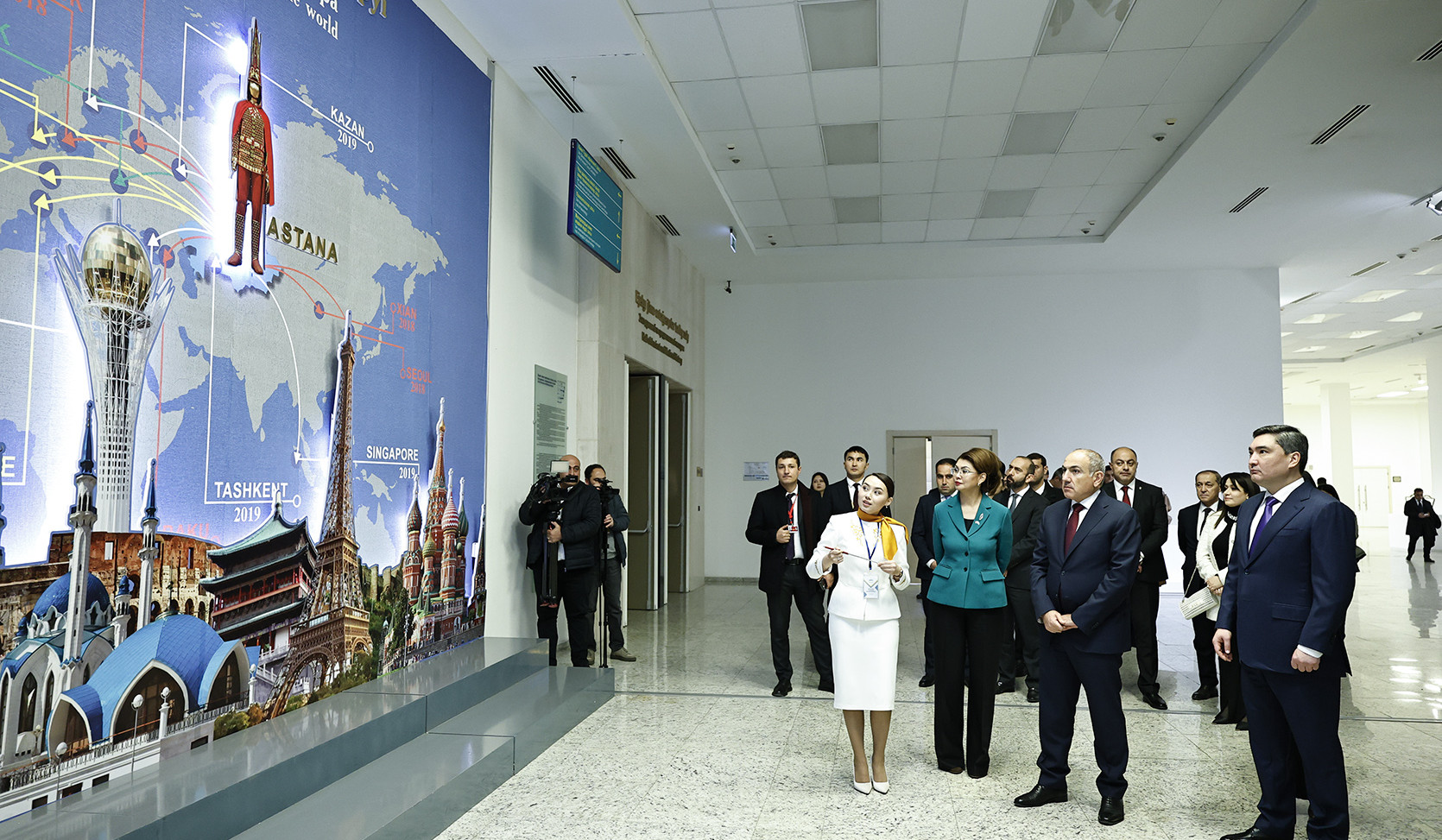 Prime Minister Pashinyan visits National Museum of Kazakhstan