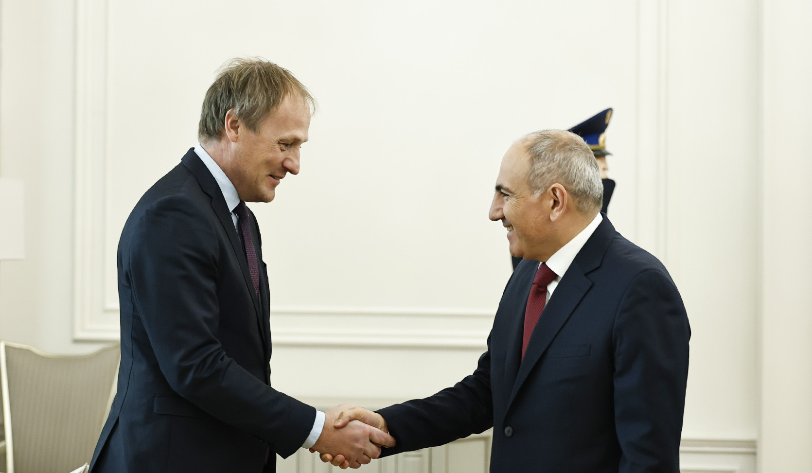 Nikol Paşinyan Taavi Kotka ilə EР Hökuməti və Proud Engineers arasında əməkdaşlığı müzakirə edib