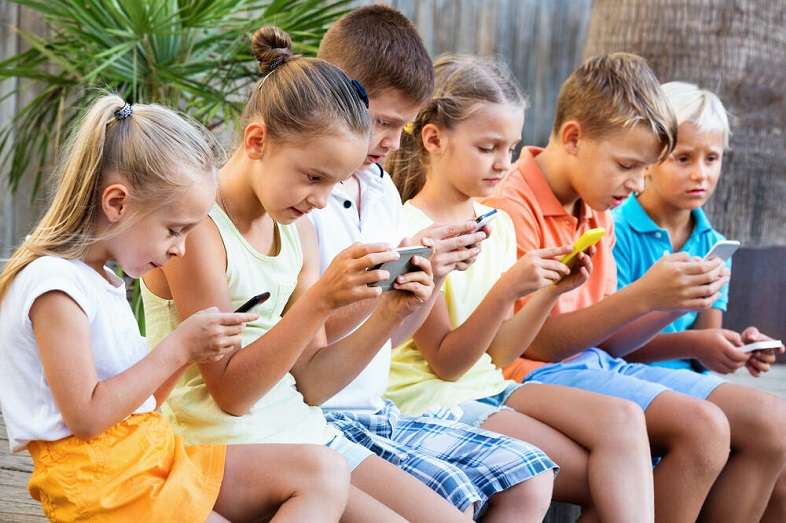 Եվրոպայում կոչ են արել արգելել սոցցանցերը մինչև 16 տարեկան երեխաների համար