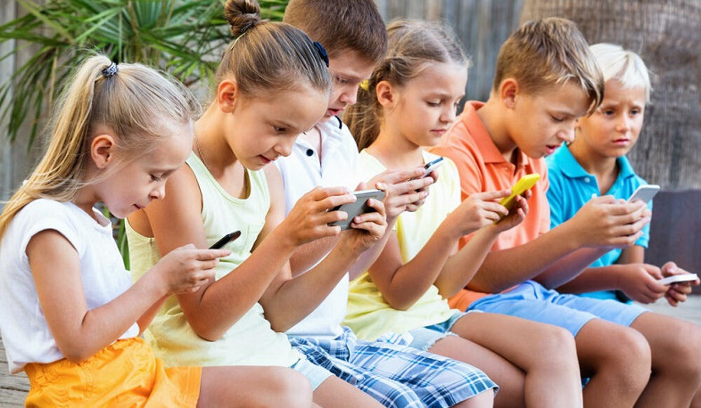 Եվրոպայում կոչ են արել արգելել սոցցանցերը մինչև 16 տարեկան երեխաների համար